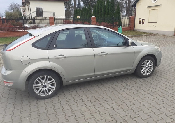 Ford Focus cena 15800 przebieg: 172000, rok produkcji 2009 z Radom małe 37